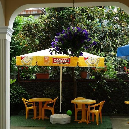 Gulnasi'S Guesthouse Батуми Экстерьер фото