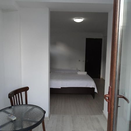Gulnasi'S Guesthouse Батуми Экстерьер фото