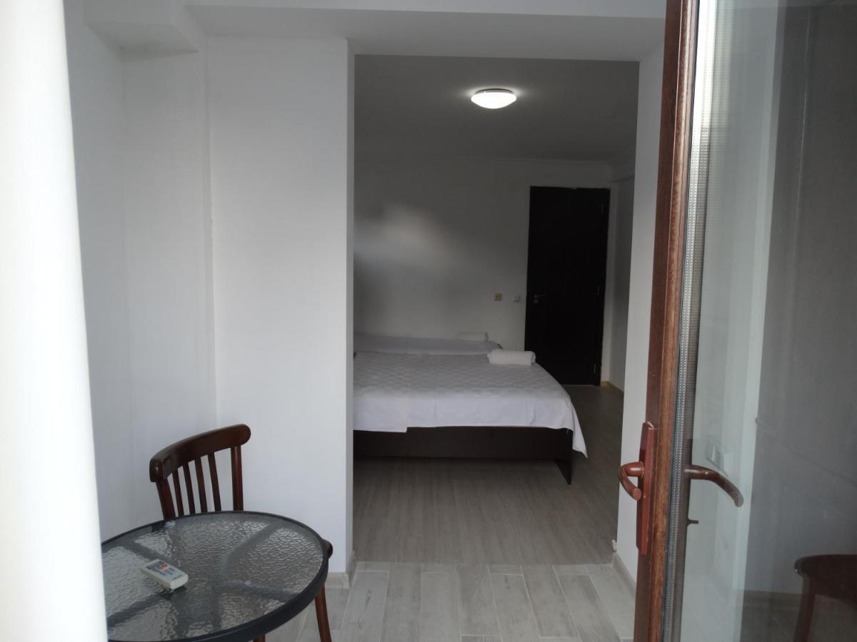Gulnasi'S Guesthouse Батуми Экстерьер фото